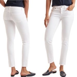 Vineyard Vines White Cropped Denim Jeans